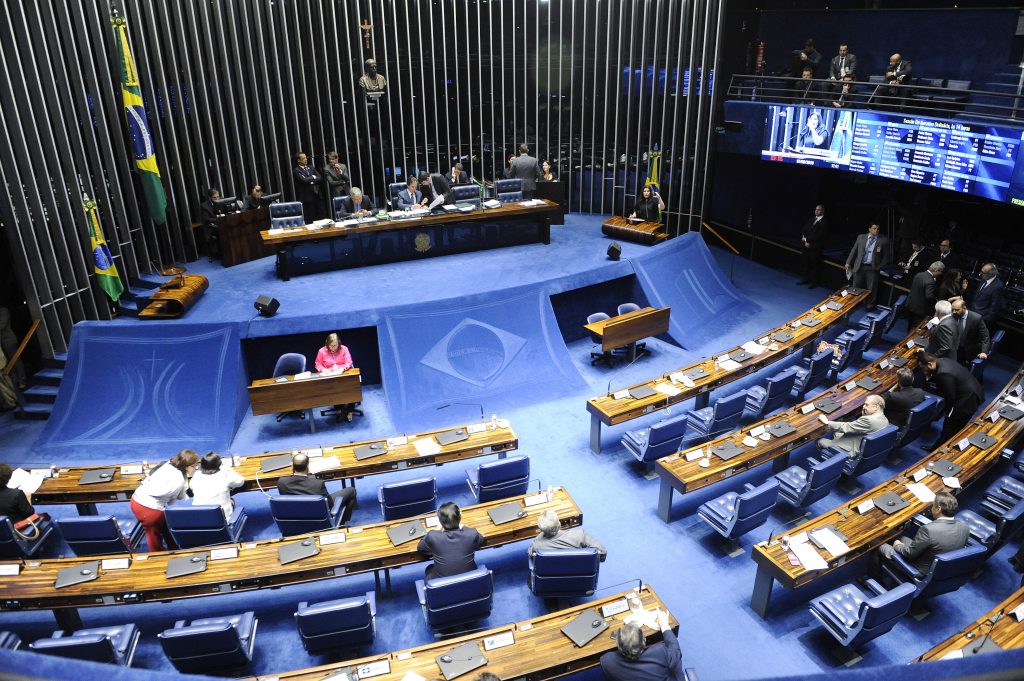 governo-senado-plenario